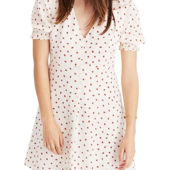 Madewell Dresses & Skirts - Madewell Strawberry Button Front Silk Dress